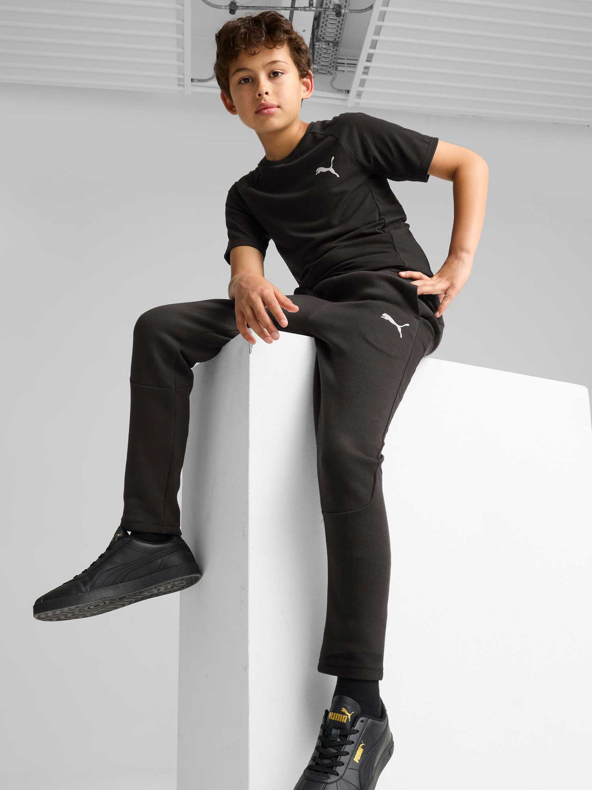 PUMA Спортно долнище EVOSTRIPE Pants DK B