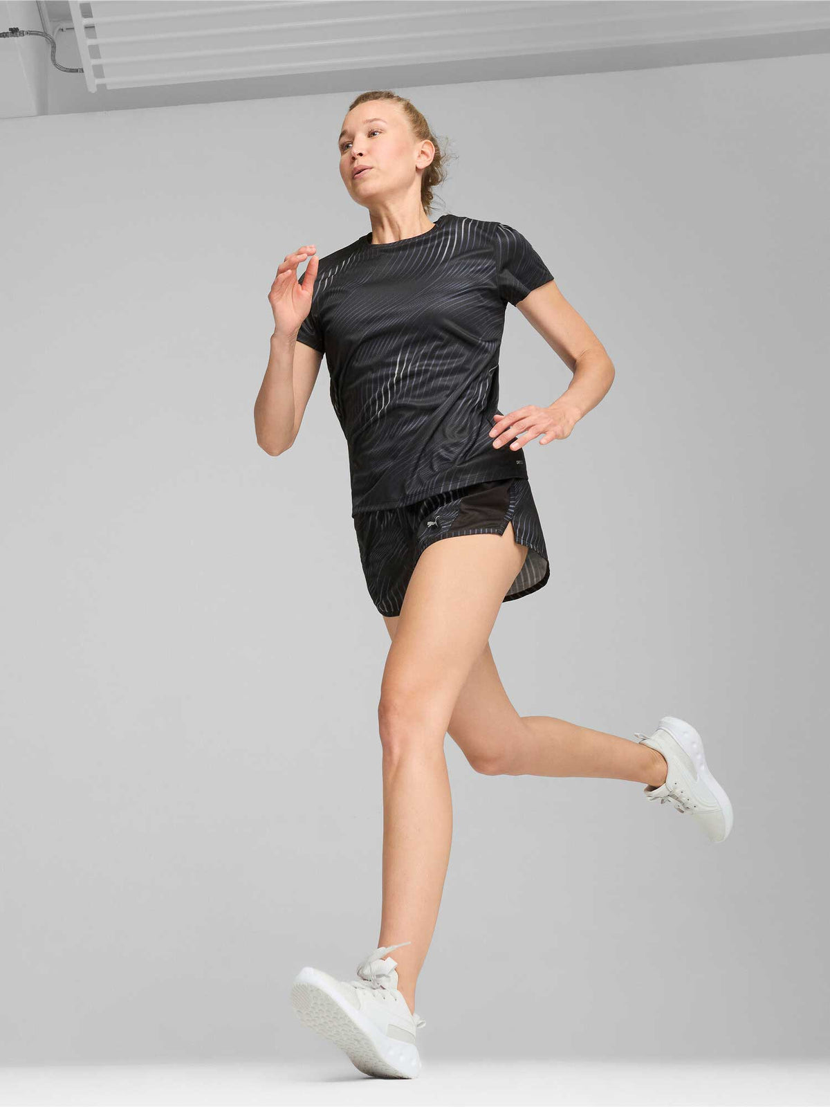 PUMA Тениска RUN FAVORITE AOP TEE W