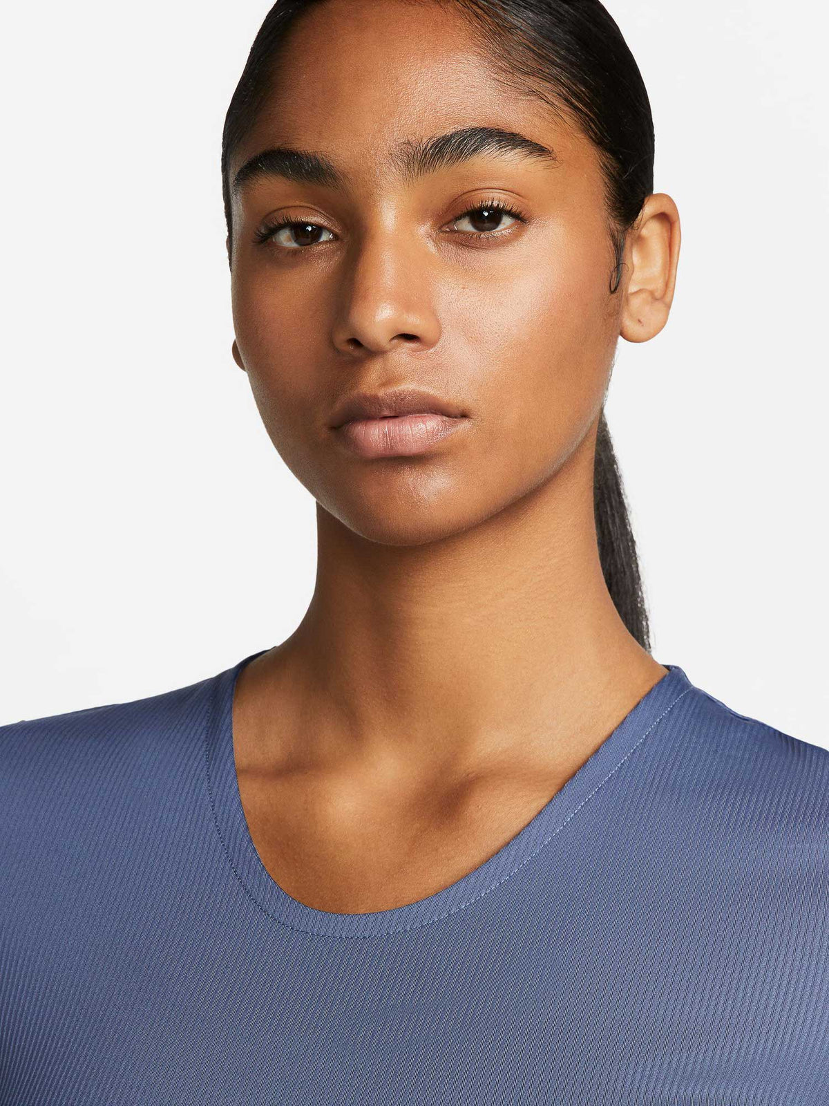 NIKE Тениска W NK DF SS TOP SSNL NV