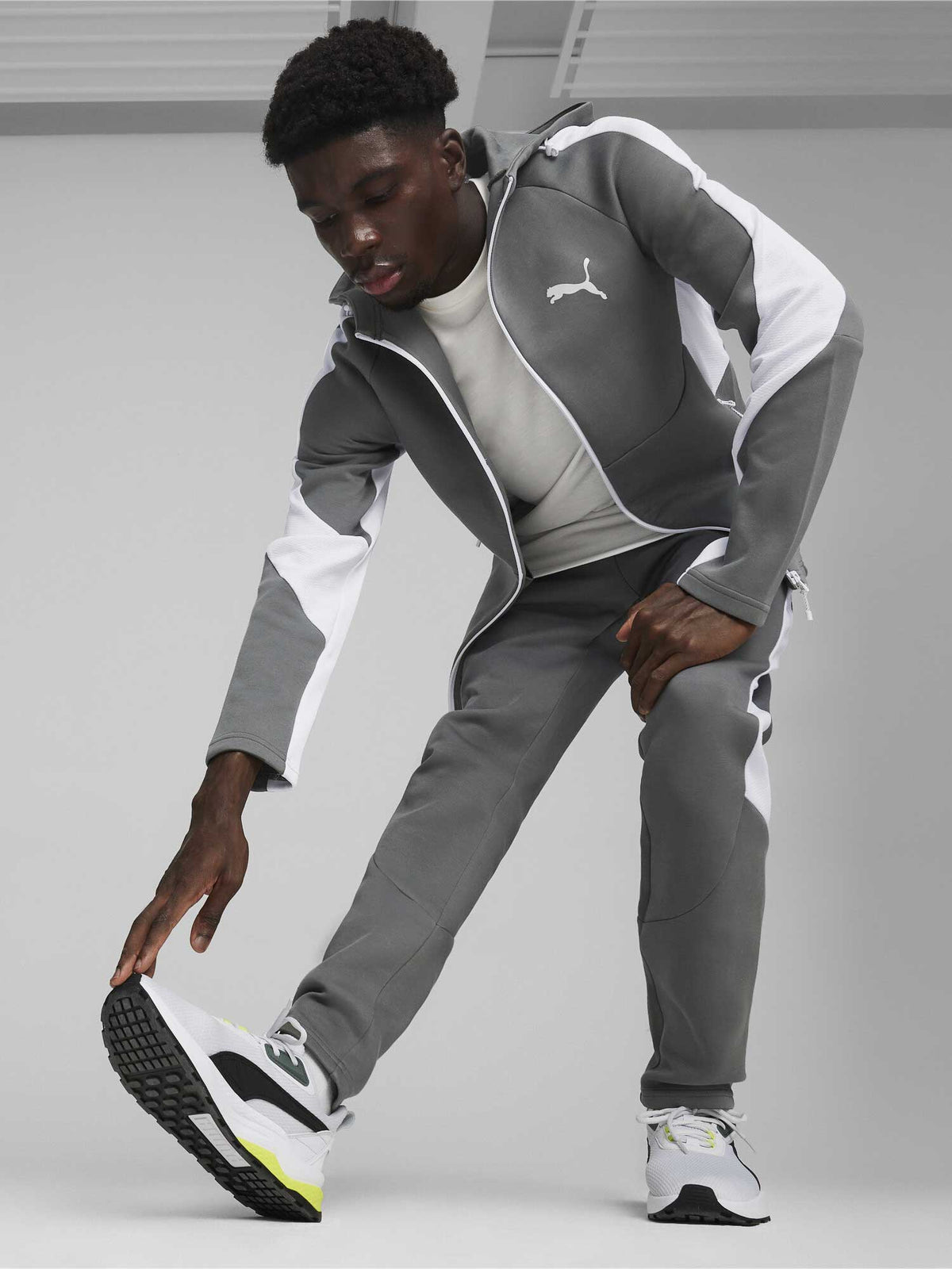 PUMA Суитшърт EVOSTRIPE Full-Zip Hoodie DK