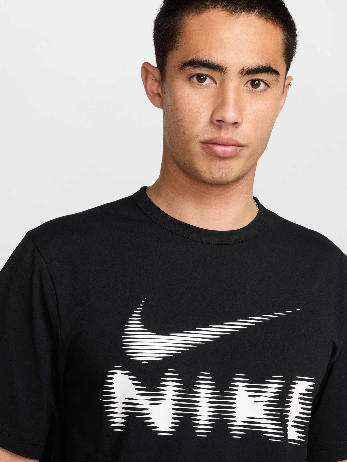 NIKE Тениска M NK DF UV HYVERSE GFX SS